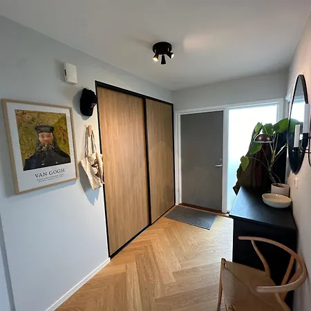 Modern - Perfect For Ons 2024